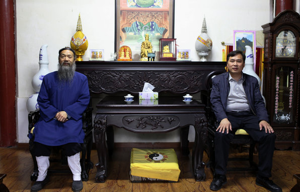 �̹���ʦ����������ʦ���ŷ��ʺ����䵱ɽ