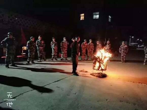 �̹������˿������﹵��չ֮�ã����ഺ��ͬ��д�Ŷ������Ĵ��棡