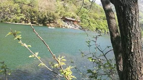 �̹������˿������﹵��չ֮�ã����ഺ��ͬ��д�Ŷ������Ĵ��棡