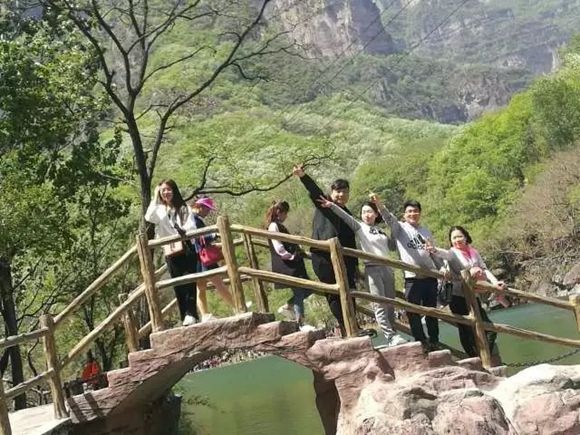 �̹������˿������﹵��չ֮�ã����ഺ��ͬ��д�Ŷ������Ĵ��棡