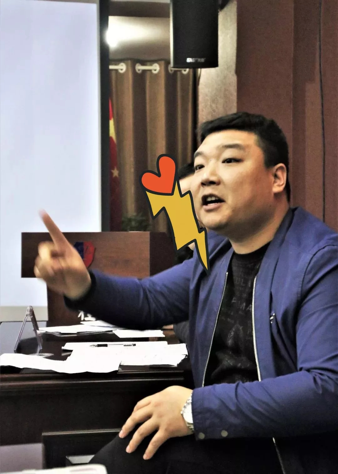 �̹��۽����÷����ڴ�ǹ�ལ�з�һ���