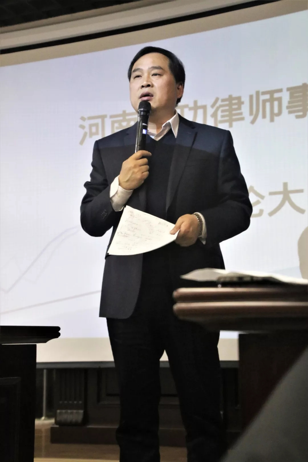 �̹��۽����÷����ڴ�ǹ�ལ�з�һ���